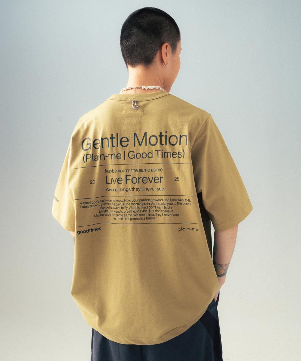 聯名標語印花短袖 TEE LIVEFOREVERTEE