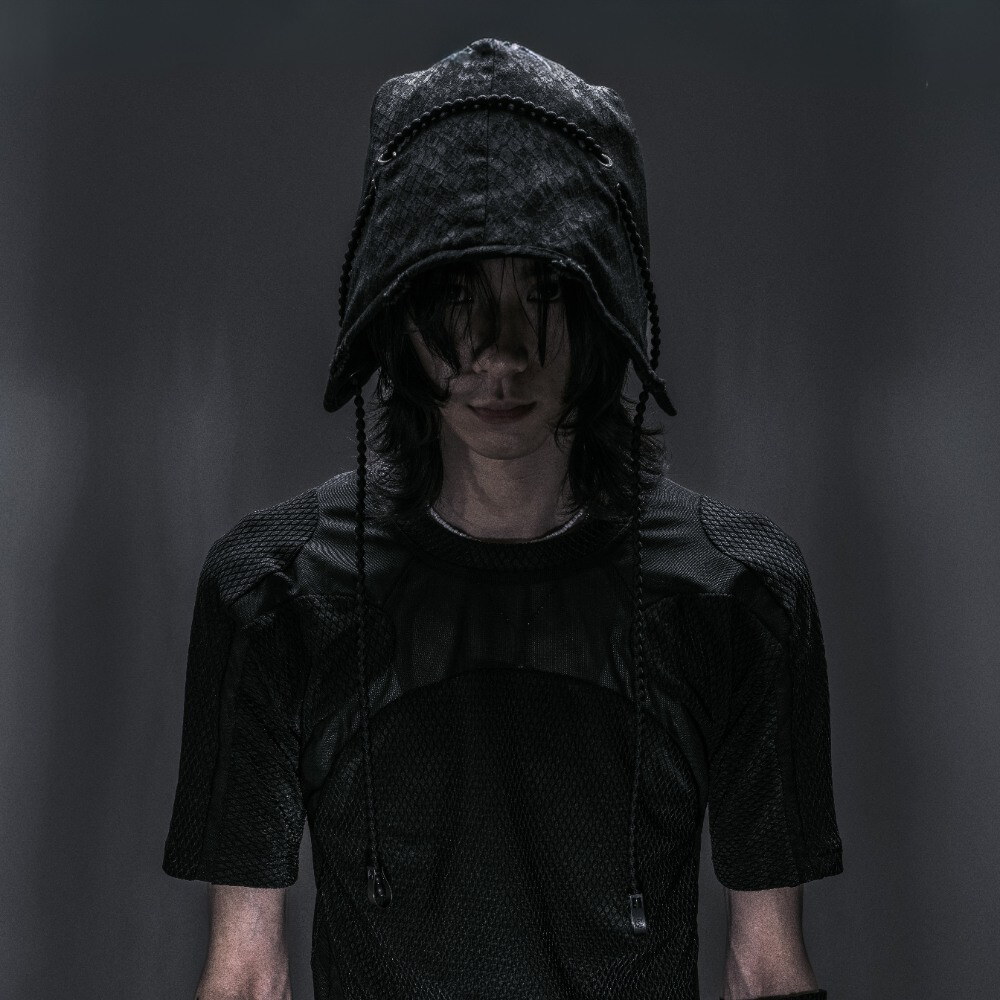 雙面蛇紋皮帽 Shedding Coif