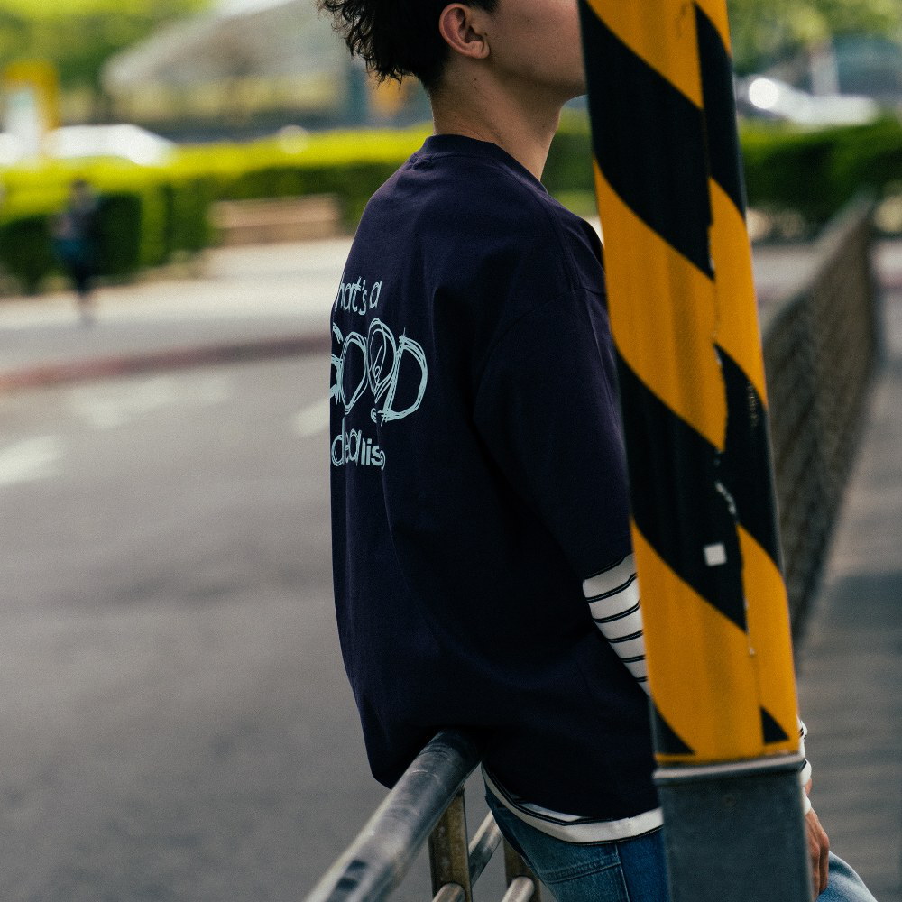 塗鴉短袖上衣 Drew Tee