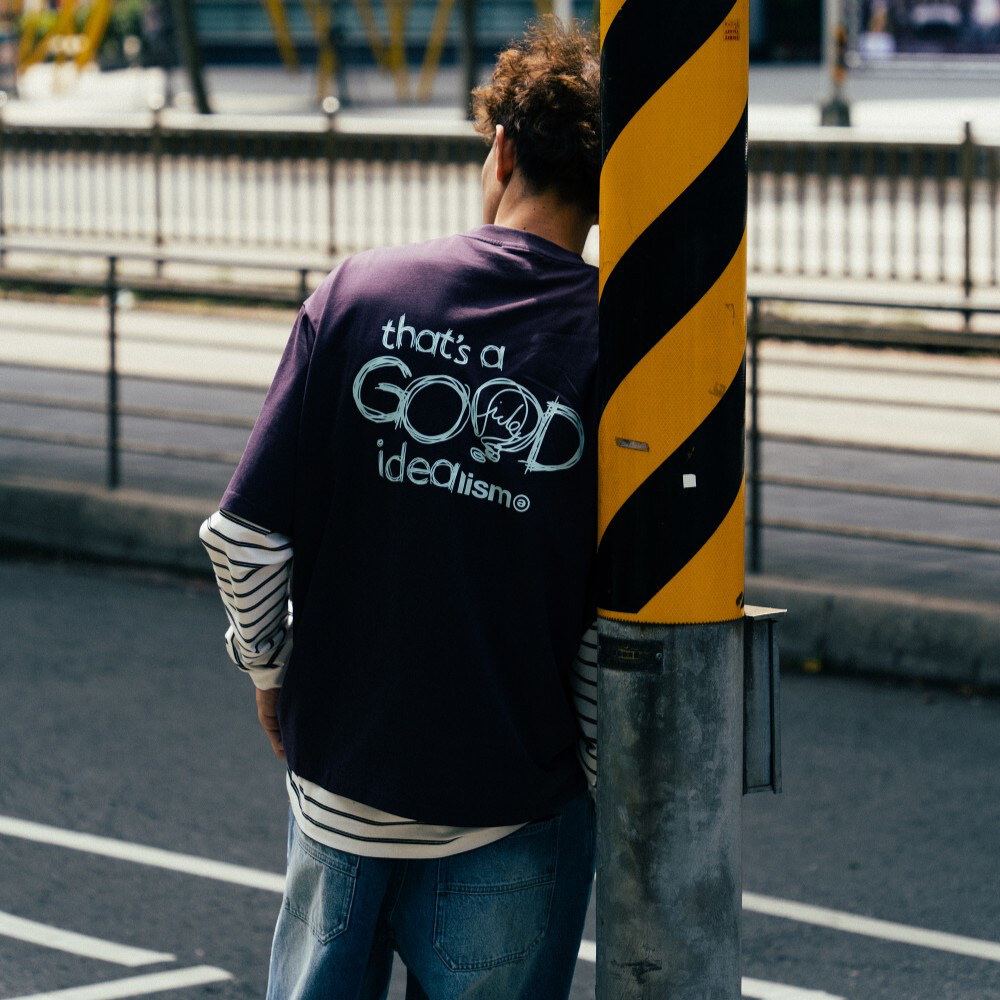 塗鴉短袖上衣 Drew Tee