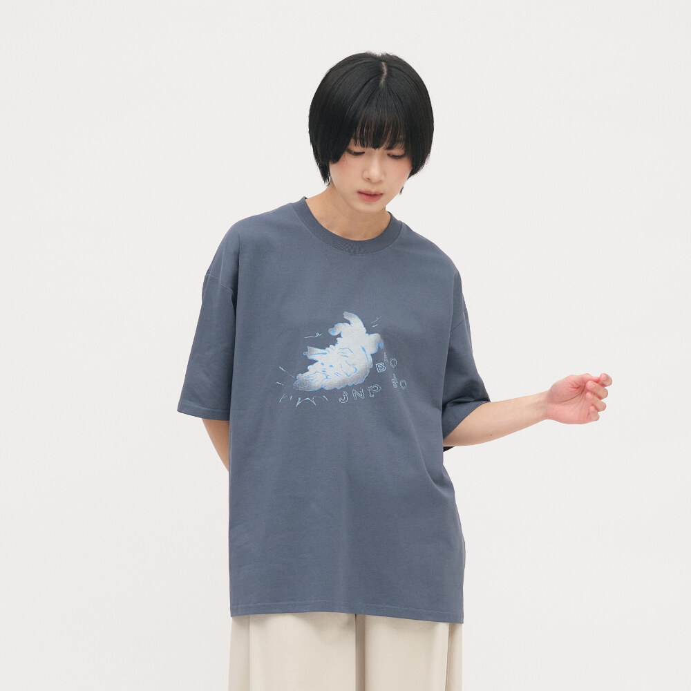 咬拖鞋小狗TEE