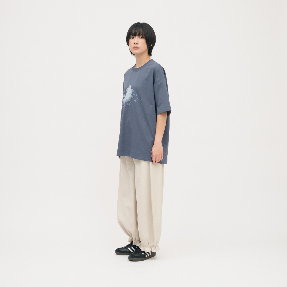 咬拖鞋小狗TEE