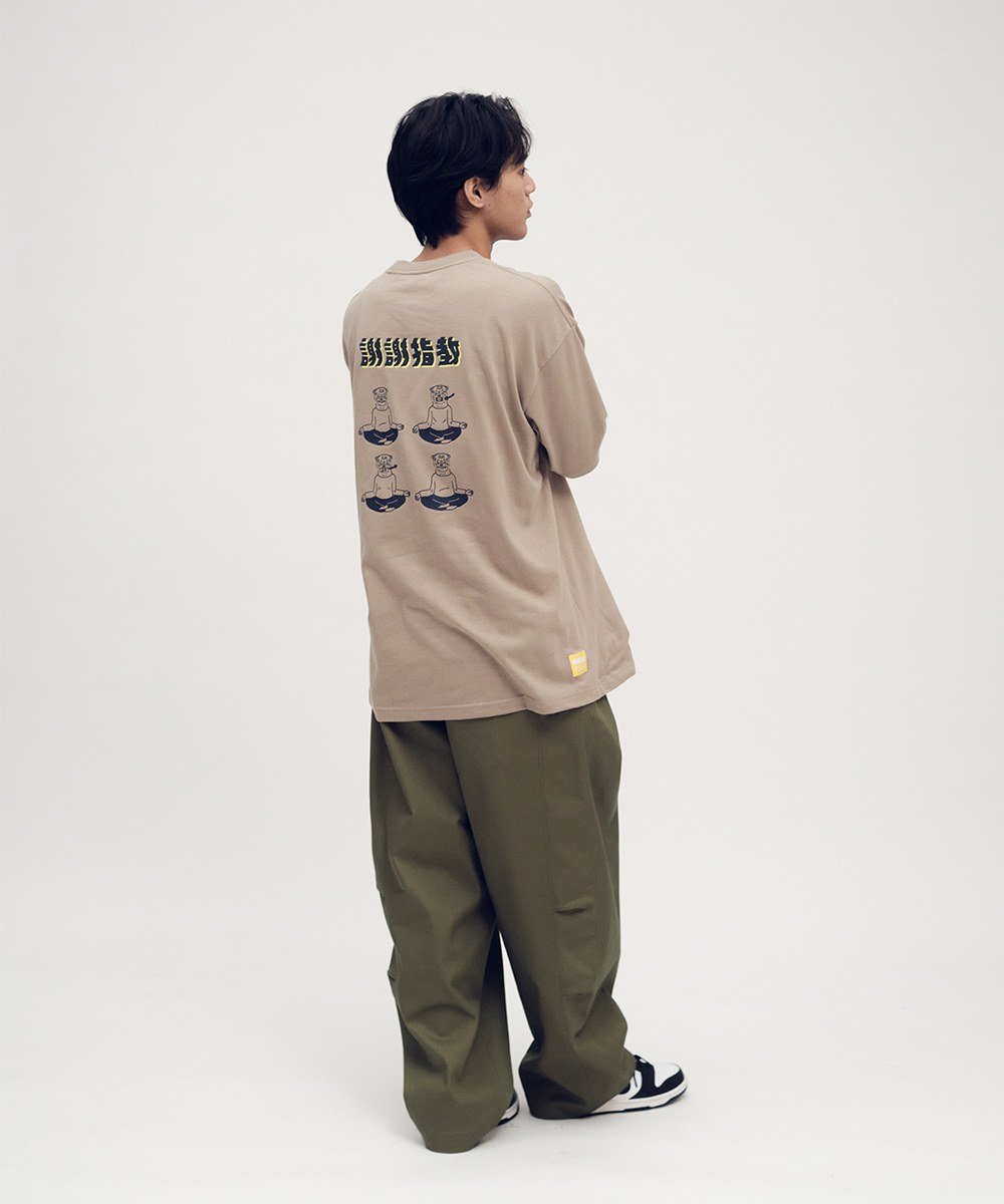 單身卡好短TEE