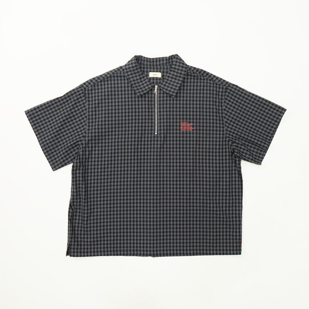 格紋polo衫