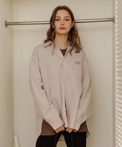 Bellox1107-小刺繡開衩直紋襯衫