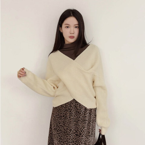 by Bello-慵懶法式交疊毛衣