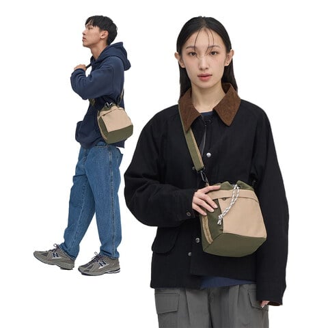 防潑水拼接水桶包 (中)