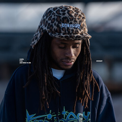 LOGO羊羔毛遮耳帽