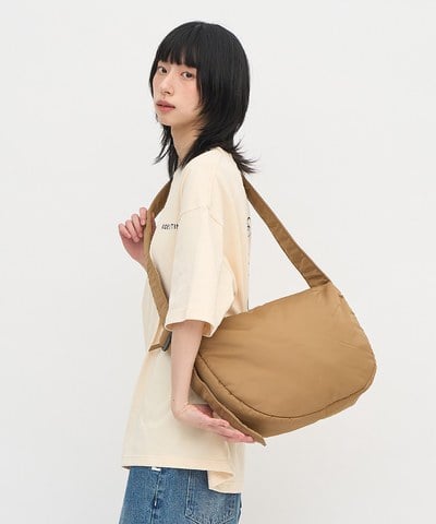 PLN3032-242 寬帶鋪棉中型半月包