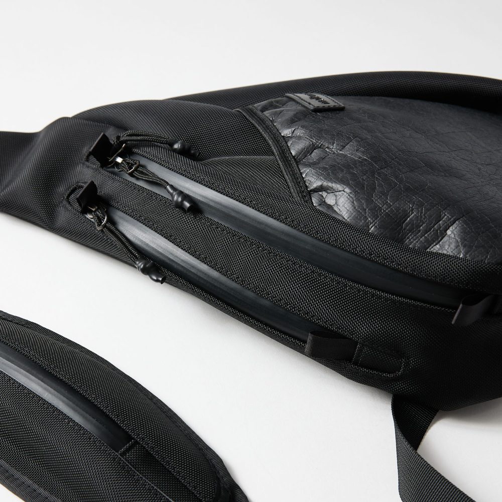 單肩斜背包 Tyvek ONESHOULDER BAG