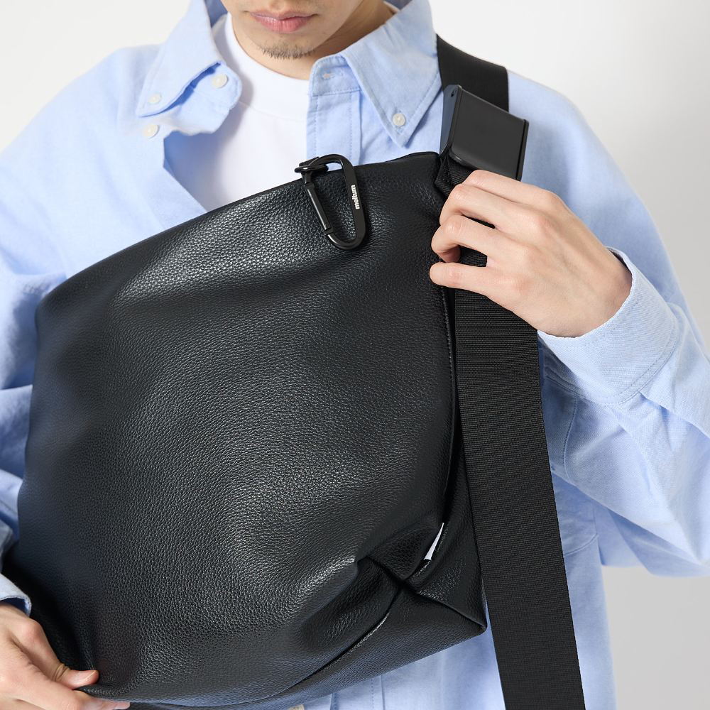 郵差包 LEATHER MESSENGER BAG(M)
