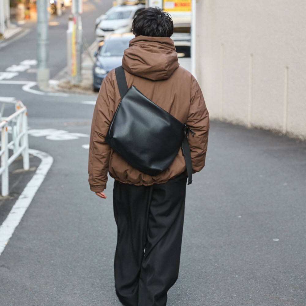 郵差包 LEATHER MESSENGER BAG(M)