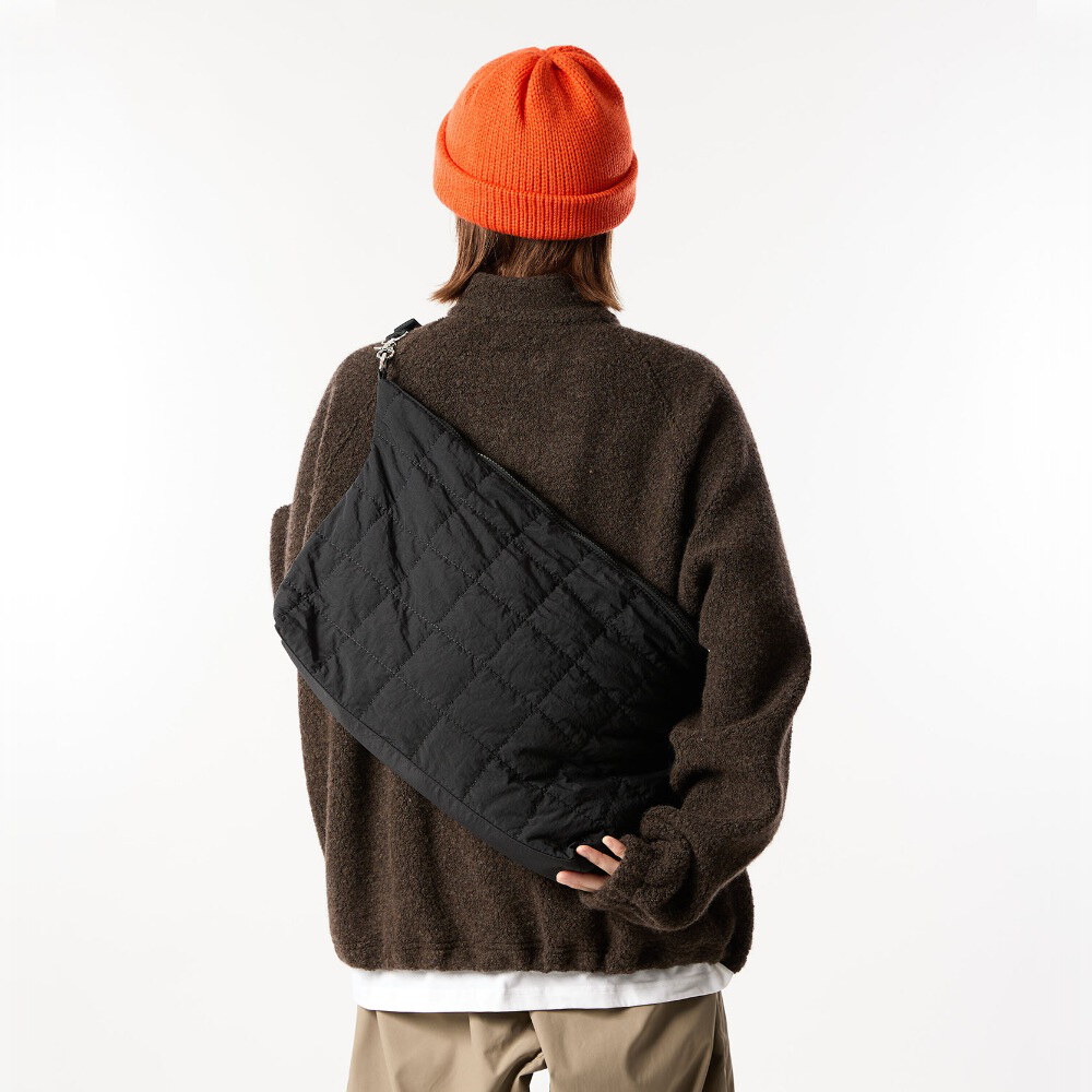 絎縫斜背包 QUILTING POUCH SHOULDER BAG