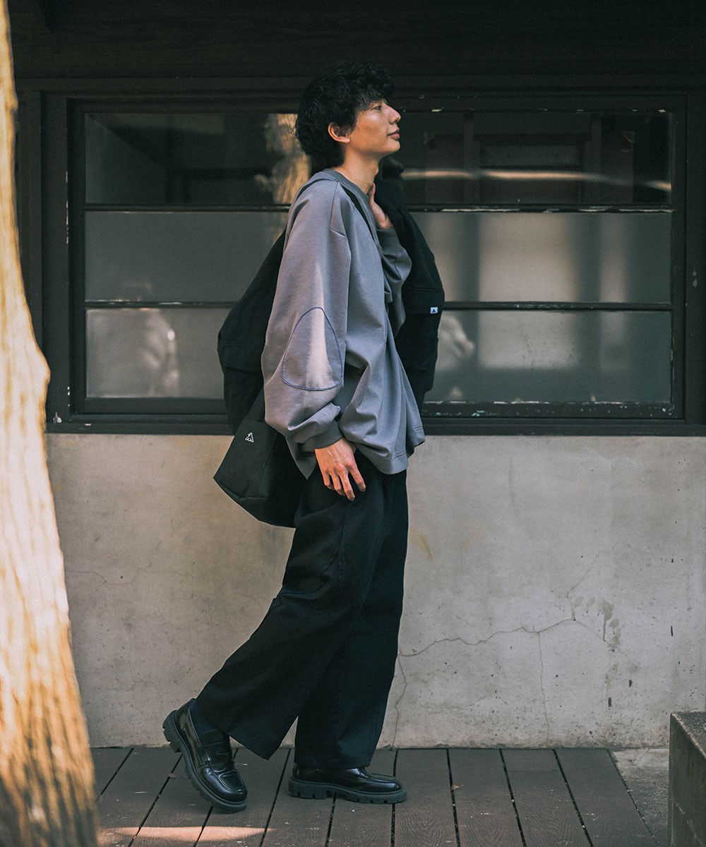 MELSIGN 斜向剪裁寬鬆直筒褲 Twisted Concept Trousers