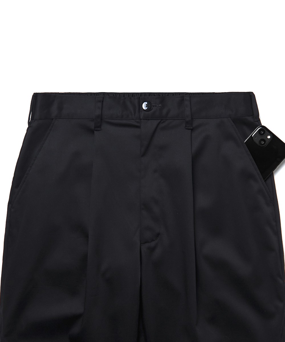 MELSIGN 斜向剪裁寬鬆直筒褲 Twisted Concept Trousers
