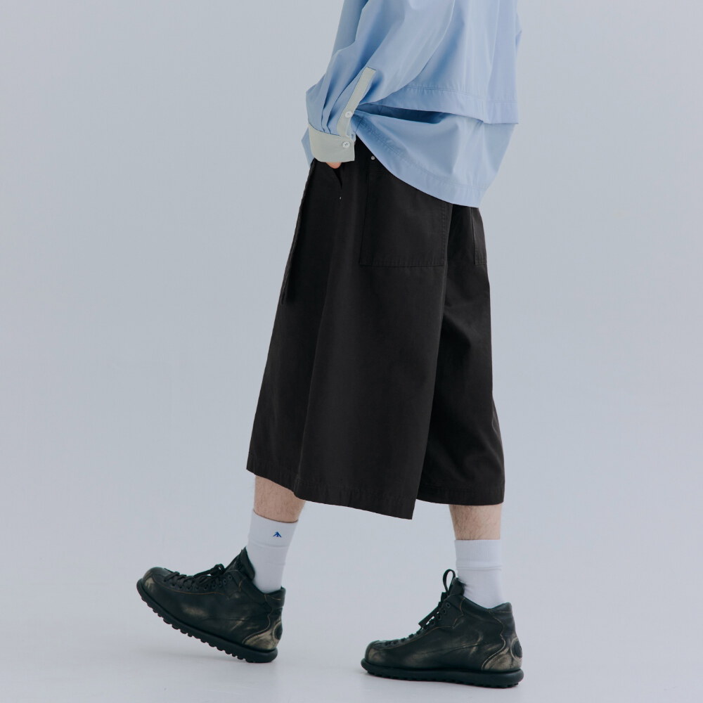極簡七分褲 Cropped Drapey Baggy Pants