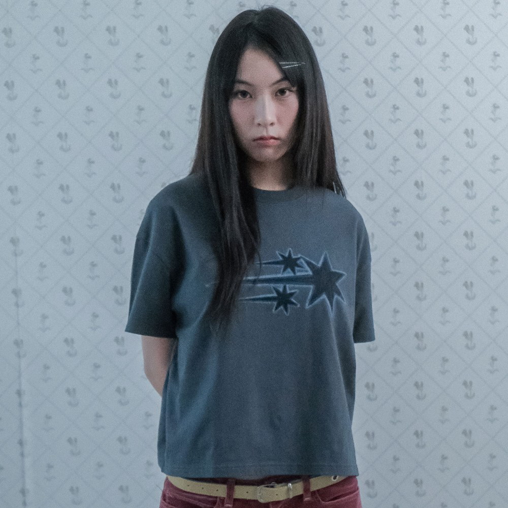 星星上衣 DRAWING 3STAR BIG CROP TEE