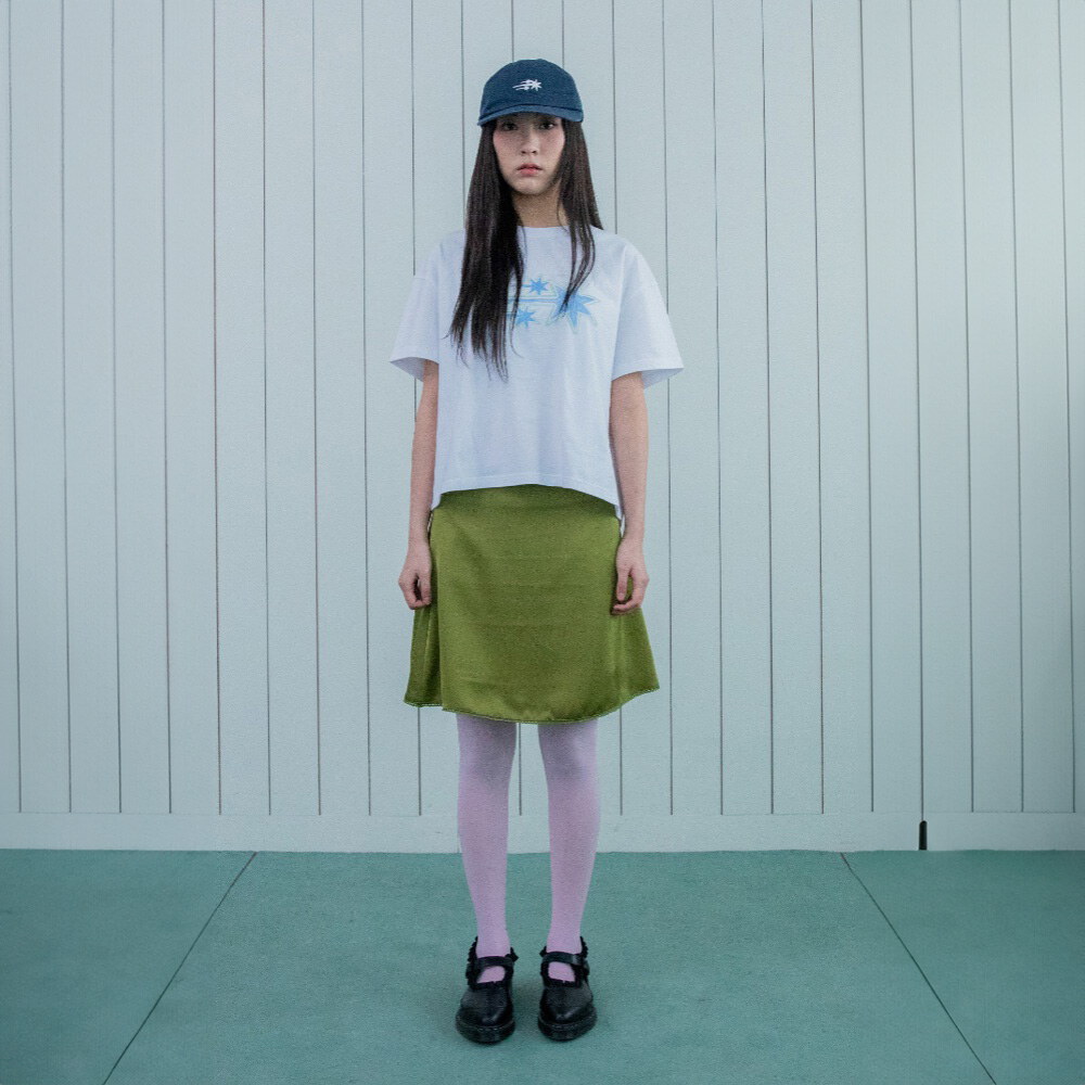 星星上衣 DRAWING 3STAR BIG CROP TEE