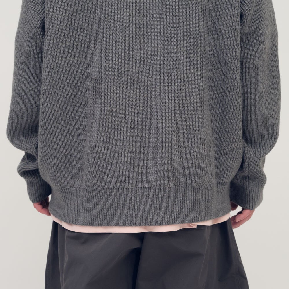 日常圓領針織毛衣