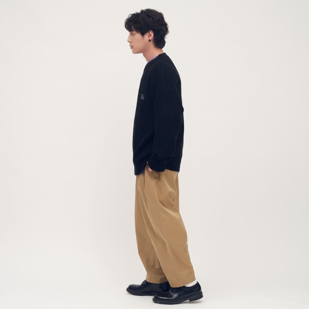 日常圓領針織毛衣