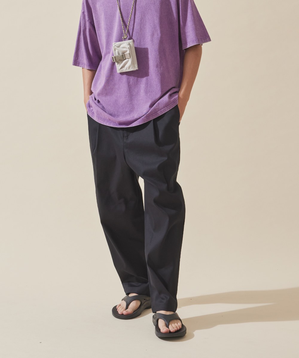 百搭卡其直筒長褲