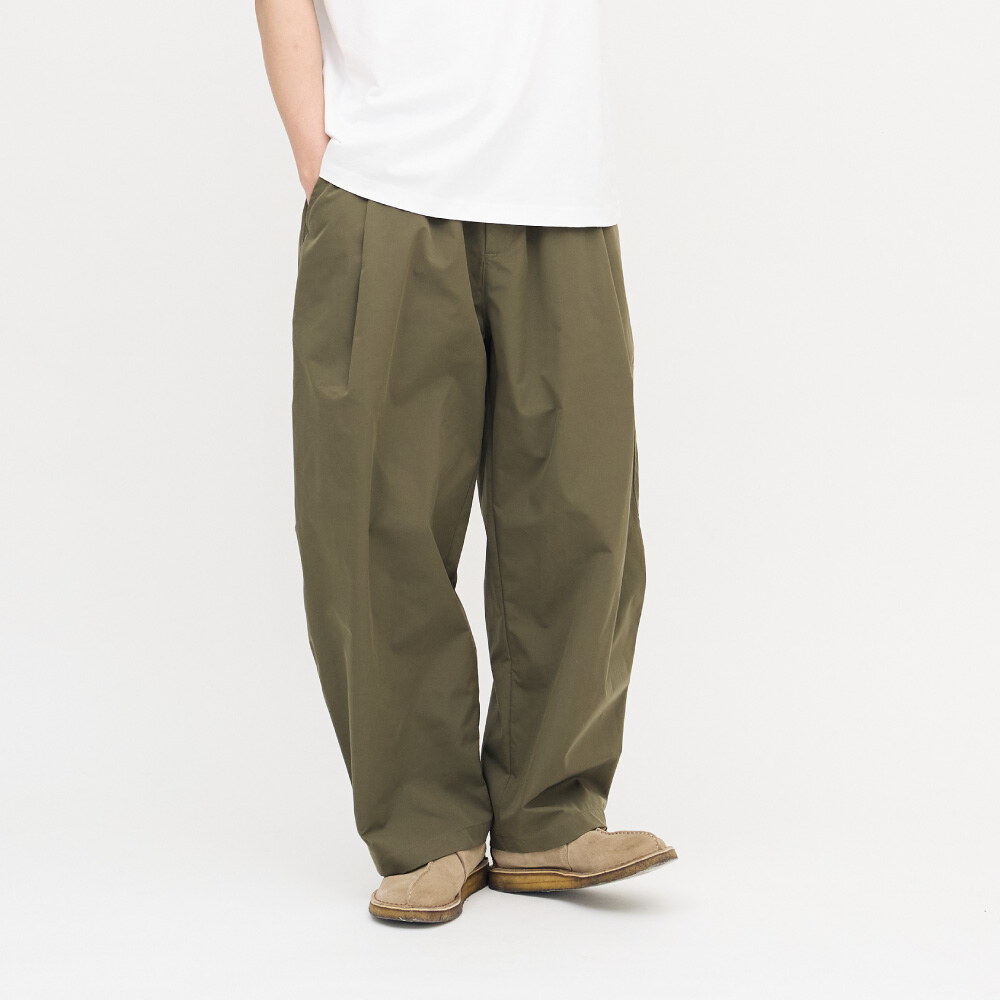 防潑水立體剪裁錐寬褲