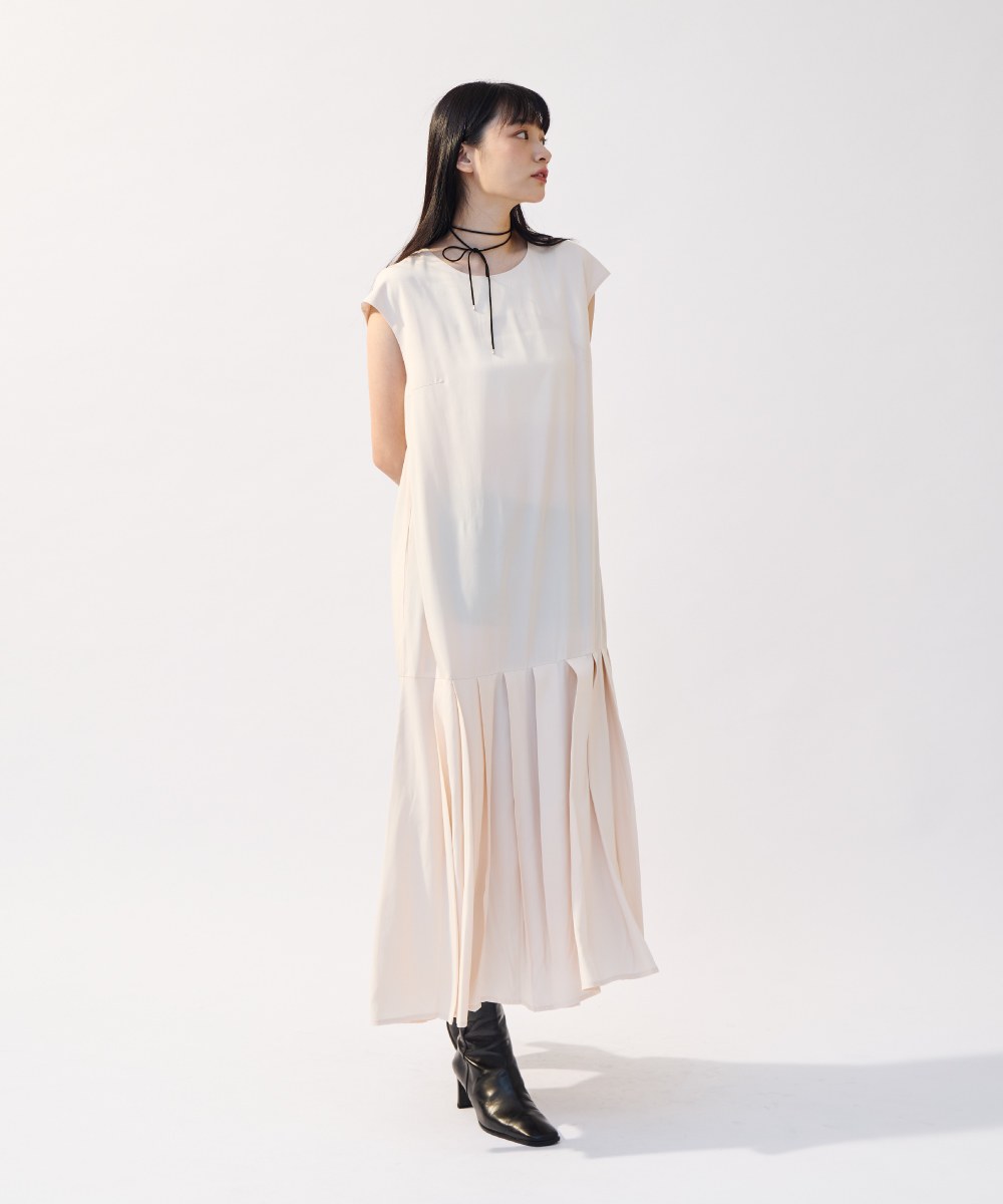 法式袖百褶洋裝