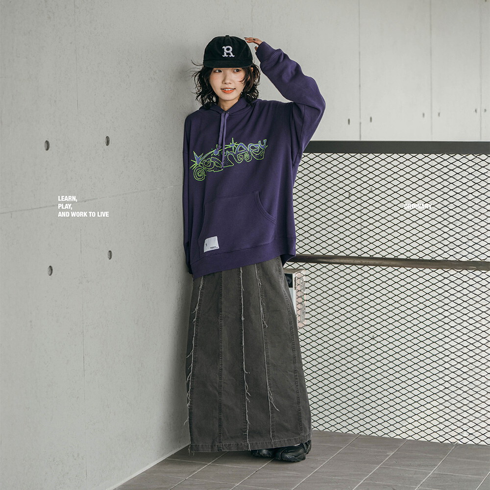 星體塗鴉LOGO帽TEE