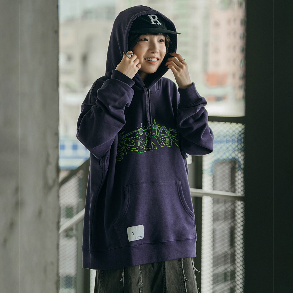 星體塗鴉LOGO帽TEE