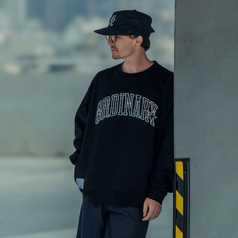 格紋星貼布大學T