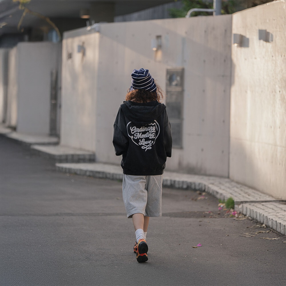 水洗鏈目繡愛心海浪帽拉