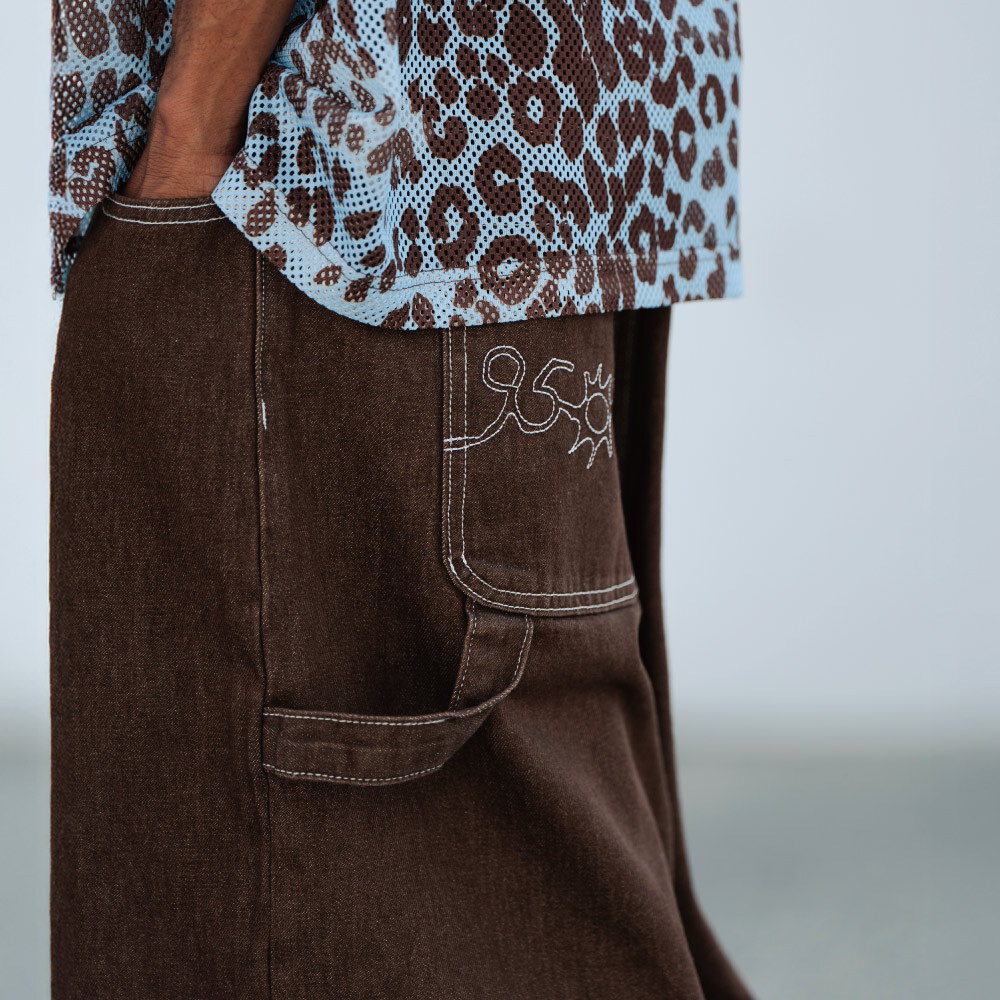 六分LOGO水洗牛仔短褲