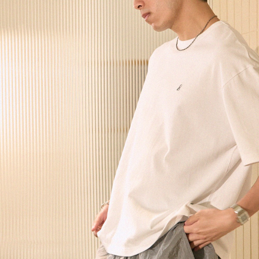 寬版刺繡短TEE EMBROIDERY LOGO TEE
