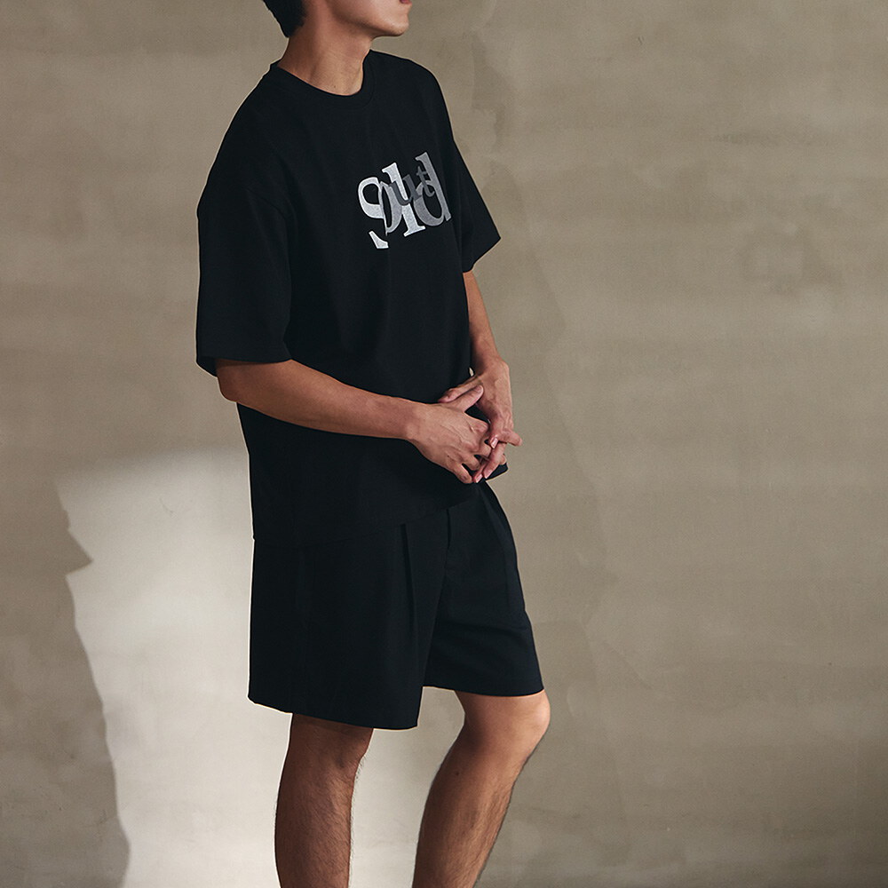 打褶西裝短褲 LOOSE-FIT SUIT SHORTS