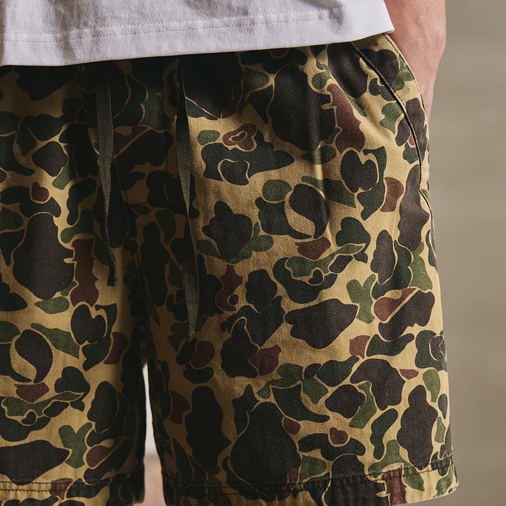 迷彩短褲 LOOSE-FIT CAMO SHORTS