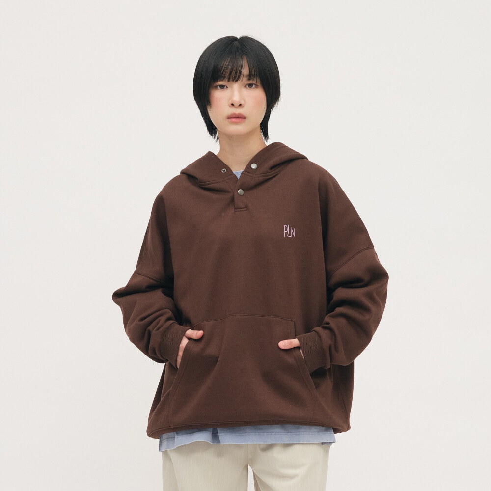釦領半開襟帽TEE