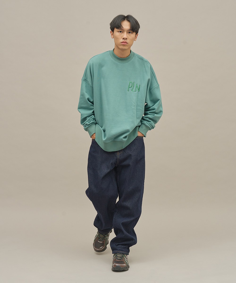 手寫風刺繡大學Tee