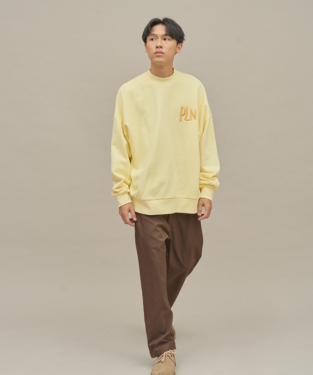 手寫風刺繡大學Tee