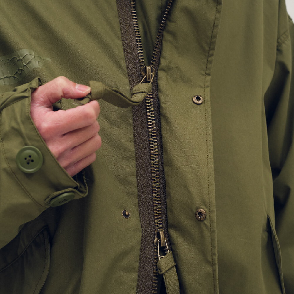 薄款短版軍風外套