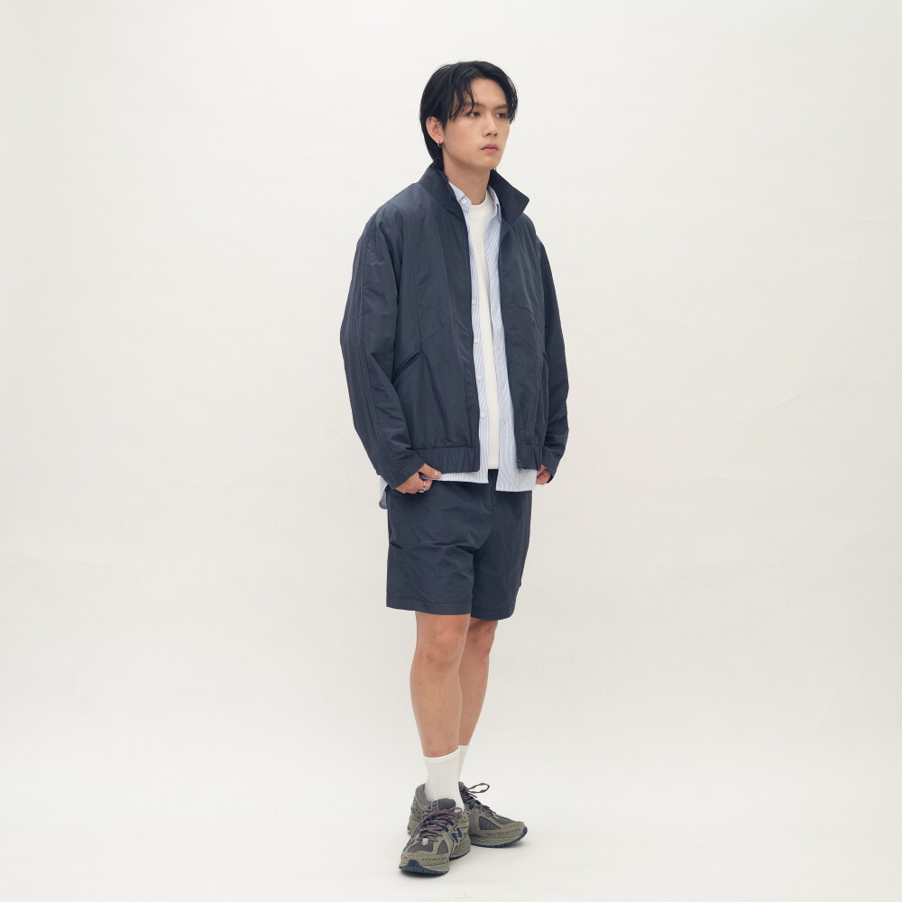 Timelly輕薄立領剪裁外套