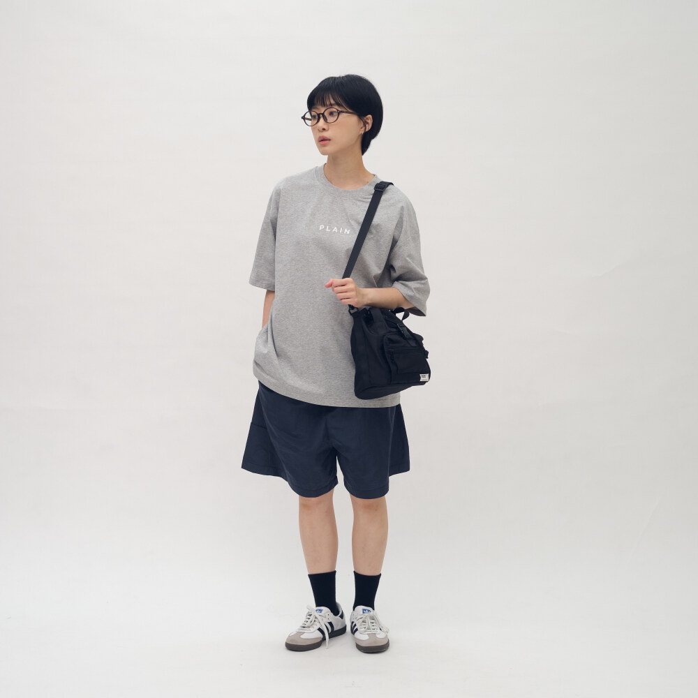 Timelly輕薄立領剪裁短褲