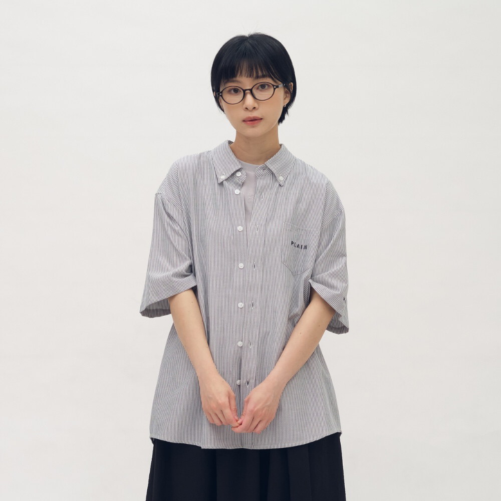 PLAIN刺繡條紋口袋短袖襯衫