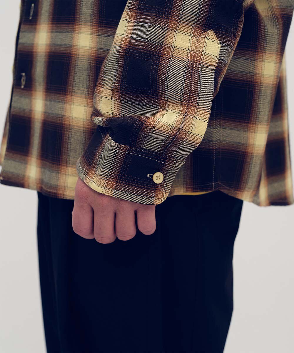 開領刺繡格紋長袖襯衫