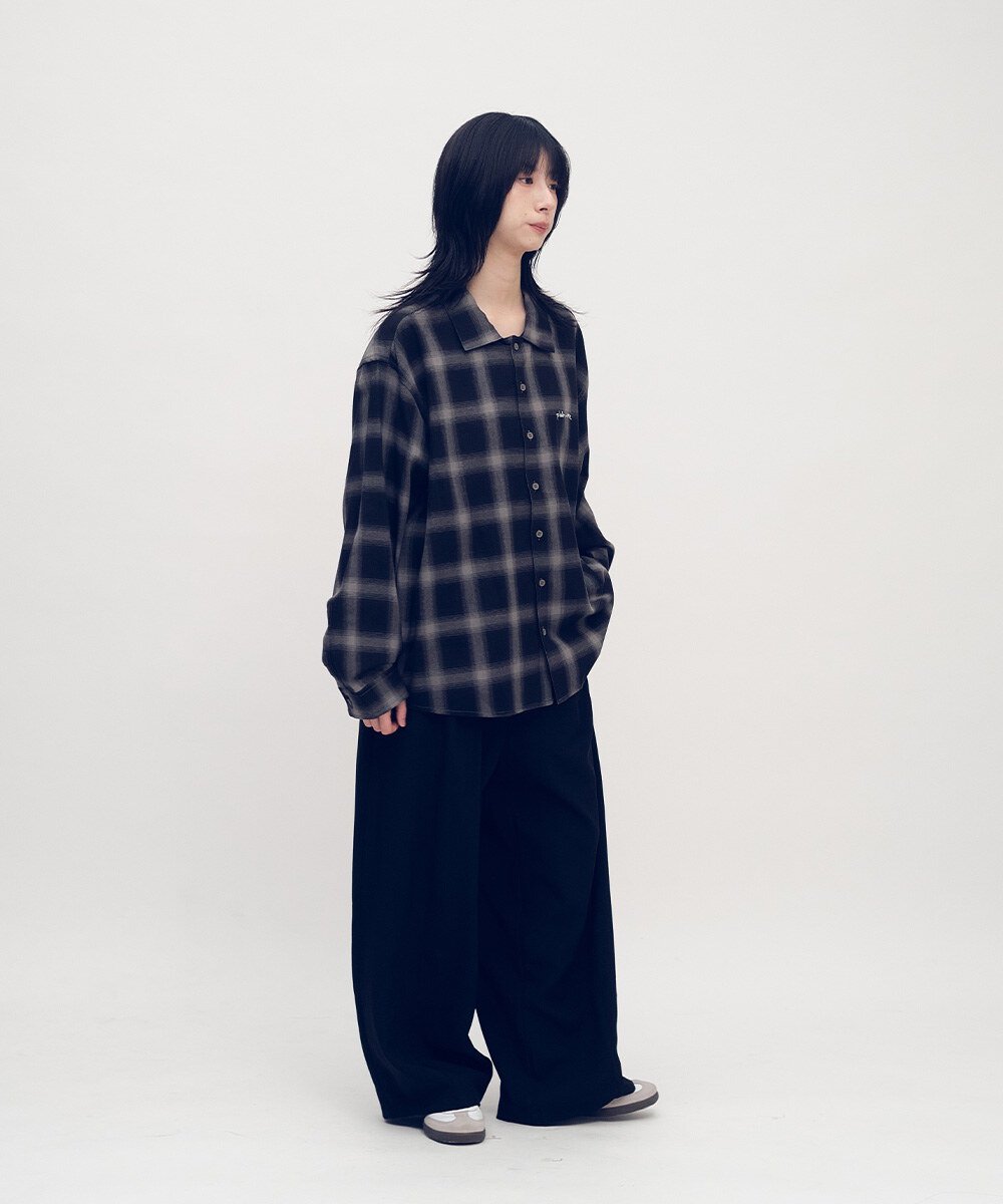 開領刺繡格紋長袖襯衫