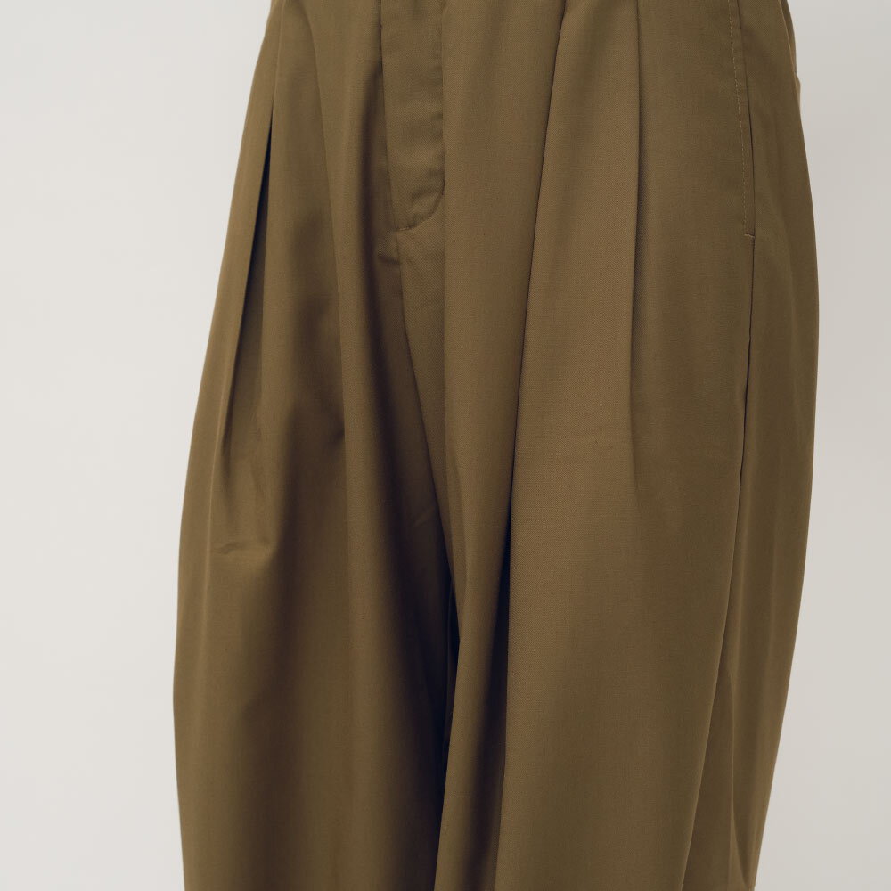 clip by clip 西料立體廓型長褲