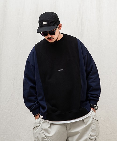 拼接大學T恤 TWO-TONE SPLICED SWEATSHIRT