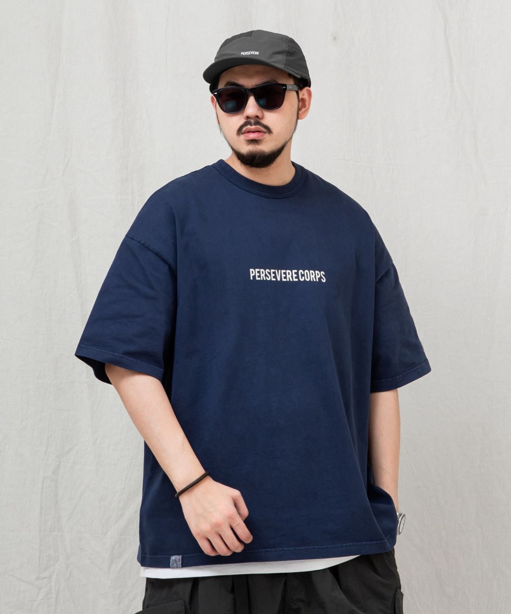 品牌標誌水洗Ｔ恤 PIGMENT-DYED CATCHWORD T-SHIRT