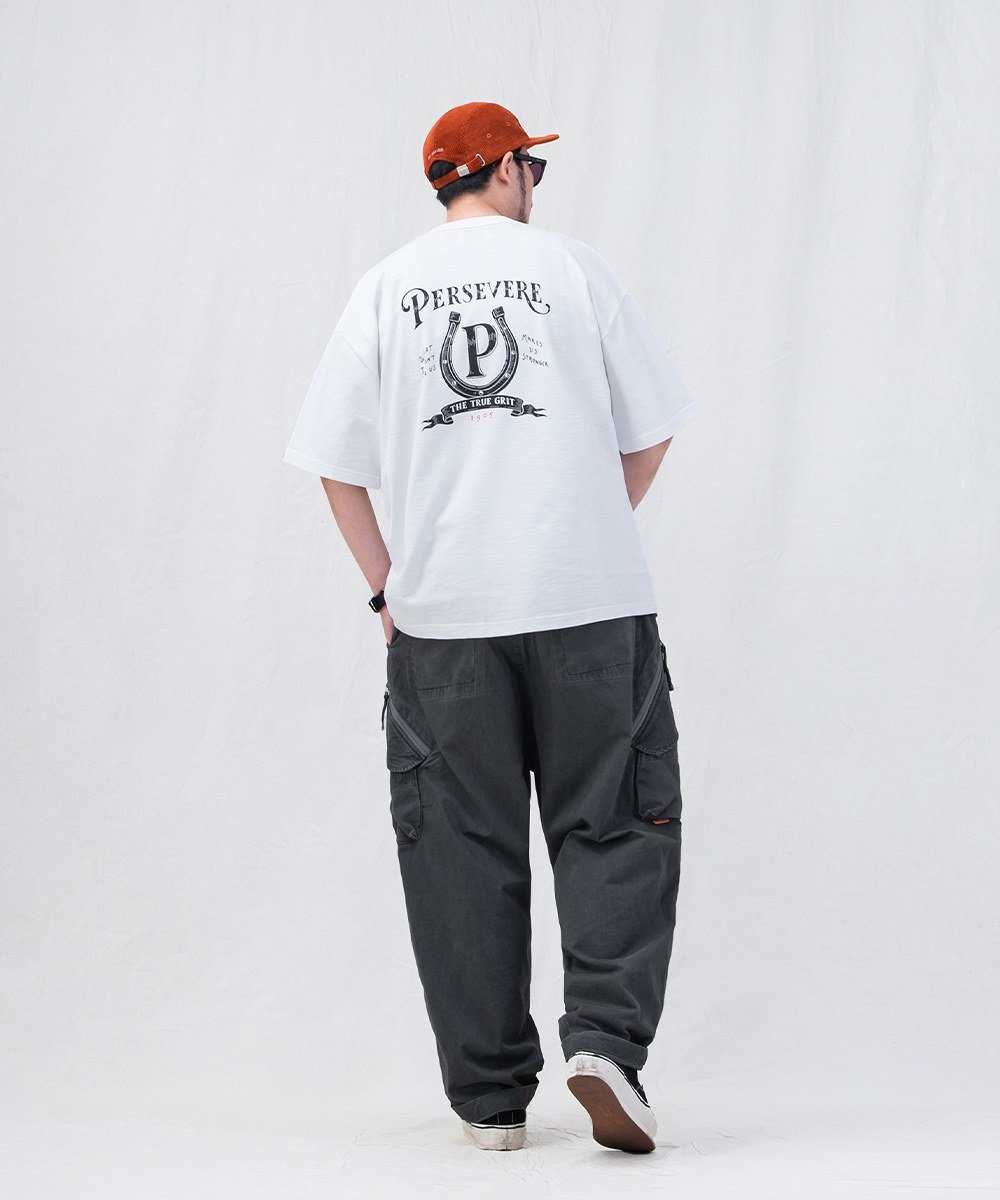 手繪馬蹄鐵圖像T恤 HAND-DRAWN HORSESHOE GRAPHIC T-SHIRT