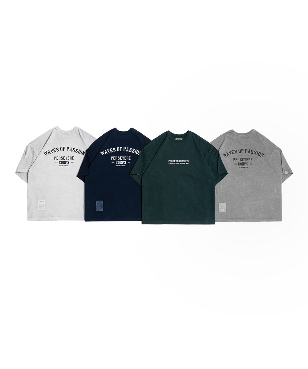 標語圖樣水洗T恤 PIGMENT-DYED WATCHWORD T-SHIRT