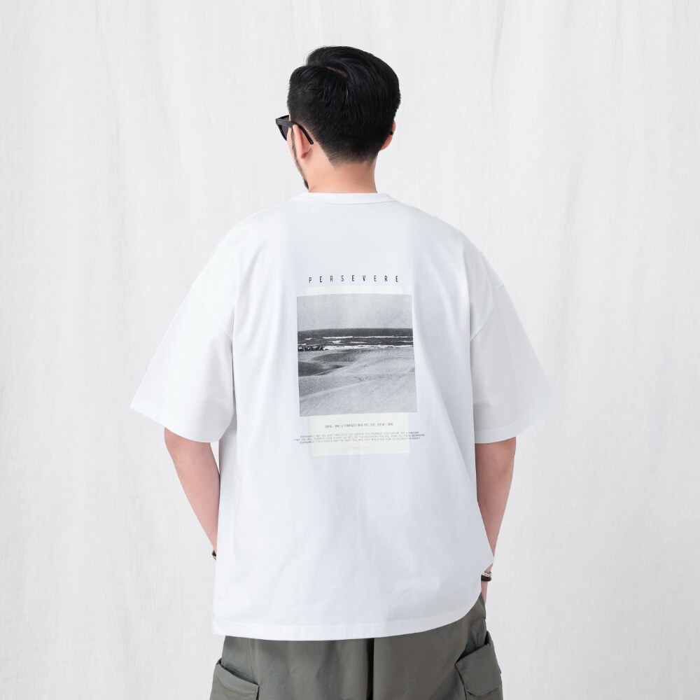 照片圖像T恤 MONOCHROME GRAPHIC PHOTO T-SHIRT